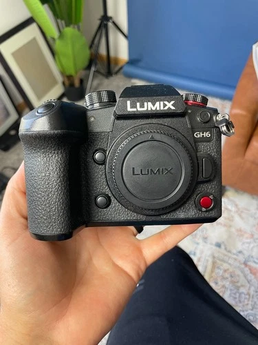 Panasonic Lumix GH6  - Black (Body Only)