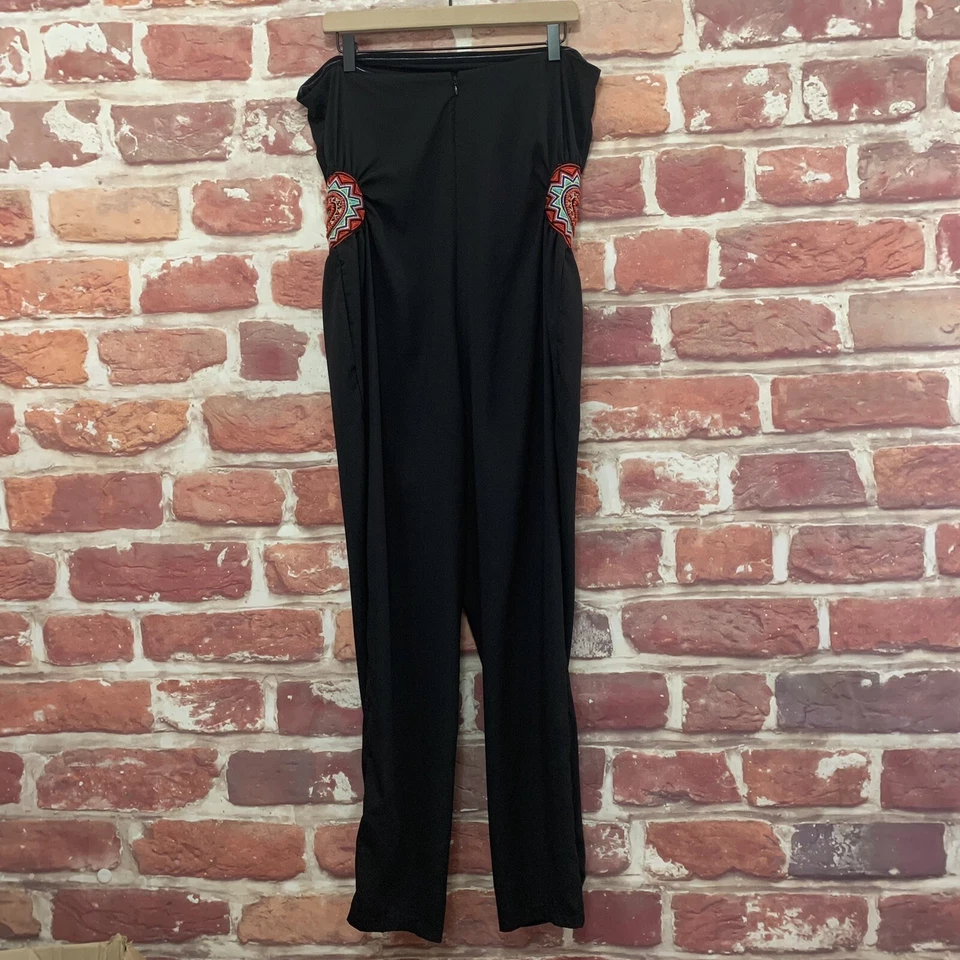 Macacão Bisou Calça Bisou Feminino Grande Preto Multicolorido Boho Frisado Sem Alças - Imagem 2 de 4