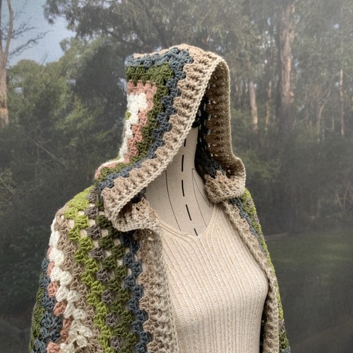 Handmade Crochet Woman’s/Ladies Cocoon Shrug With Hood. Size 8-12. One Off! - Picture 3 of 13