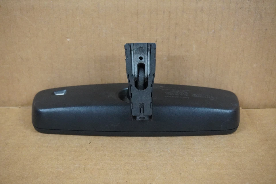 2012 2013 2014 2015 2016 Hyundai Genesis Interior Rear View Mirror E11026666 - Image 3 of 4