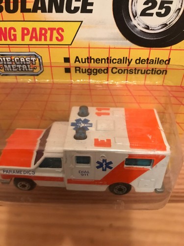 1991 MATCHBOX #25 AMBULANCE With Moving Parts Nip Diecast - Picture 5 of 8