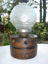 Lampe à poser originale – montage poulie en bois et globe anciens