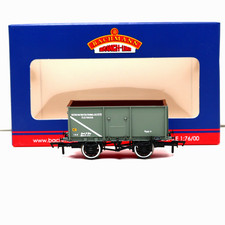 BOSTON DEEP SEA FISHING WAGON Bachmann OO Scale 37-452 ( Hornby Couplings )