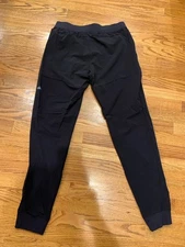 Alo Yoga Co-op Jogger Pants Mens Medium Black Performance Zip Pockets