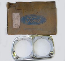 1973 - 1976 Ford Torino Ranchero Right Headlight Bezel D3ob-13052-aa Nos In Box 1973 - 1976 Ford Torino Ranchero Right Headlight Bezel D3ob-13052-aa Nos In Box