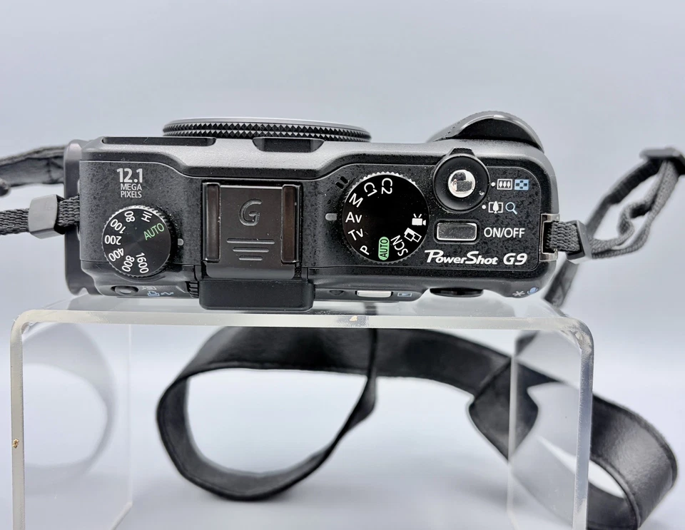 Canon PowerShot G9 12.1MP Digital Camera with 6x Optical Image Stabilized Zoom - Image 3 of 4