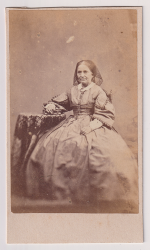 CDV anonyme Second Empire - Une Dame pose - Vintage albumen print c.1860 - Bild 1 von 1