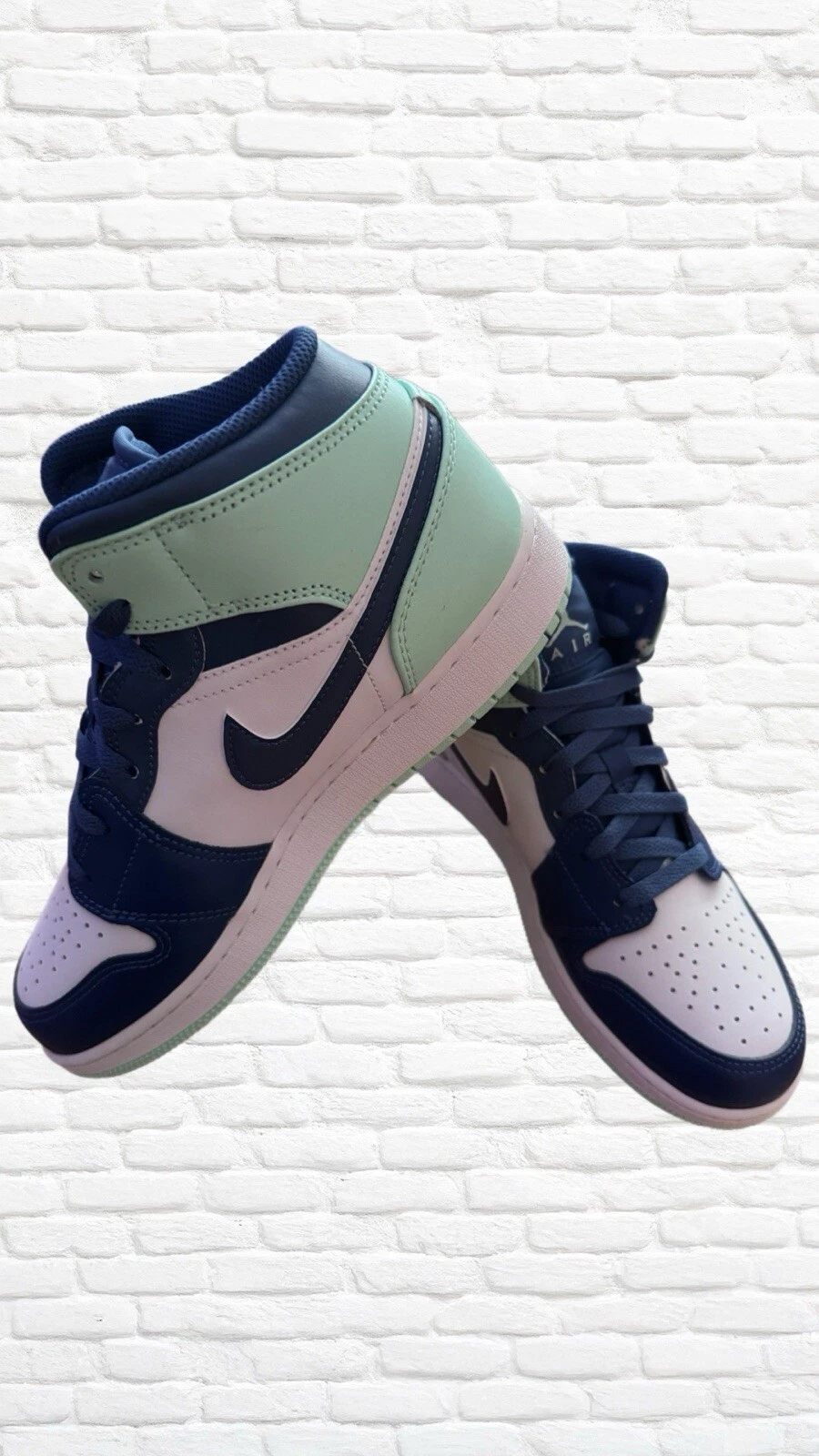 Air Jordan 1 Mid ~ UK 6 ~ Unisex ~ Nuovo con scatola!