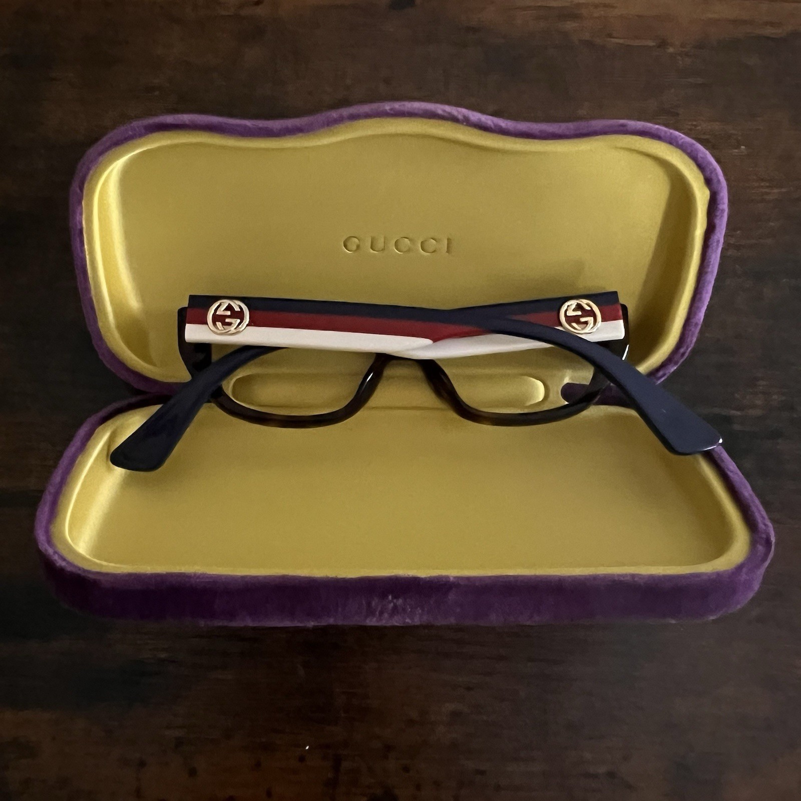 GUCCI GG0277O Cat-Eye Eyeglasses With A Shiny Black Acetate Frame Made In Italy thumbnail 2