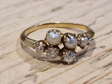 Stunning Vintage Antique Pearl And  Diamond 18k Gold Ring Size M Weighs 2g