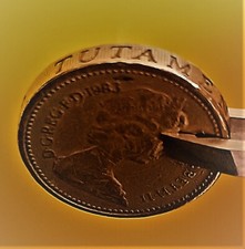 Moneta  Inglese da one Pound *ERRORE DI CONIO DORSO STAMPA ROVESCIO* 1983.