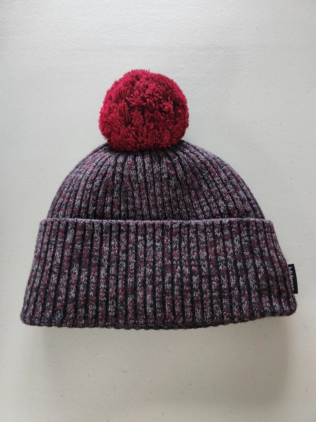 NWT Lululemon Textured Fleece Lined Knit Pom Pom Beanie Cassis/Black