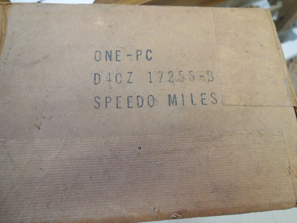 Velocímetro Ford Torino 1974-1976 120 mph D4OZ-17255-B nuevo de lote Foto 3 de 3