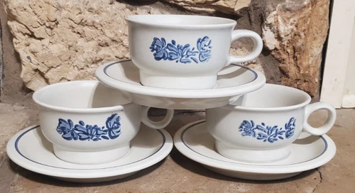 Vintage Pfaltzgraff Yorktowne Coffee Mugs Tea Cups & Saucers Stoneware Set of 3!
