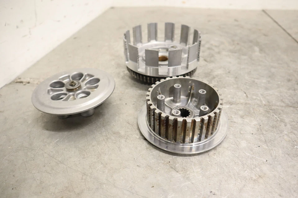 2004 YAMAHA YZ250F CESTA DE EMBREAGEM FABRICANTE DE EQUIPAMENTO ORIGINAL 5NL-16150-10-00 - Imagem 4 de 4