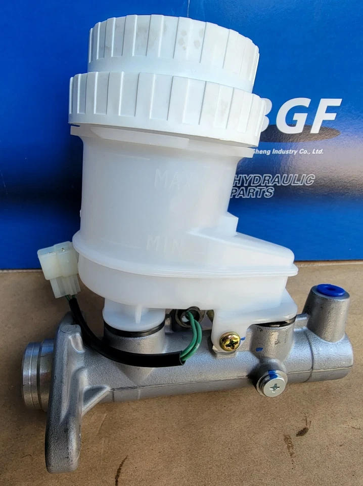 Cilindro maestro para Mitsubishi Mirage 1997-2002 M630237 MC390437 MR129910 Foto 3 de 4