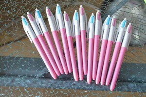 Stylo Bic 2 Couleurs Bleu Rose Naissance Bebe Turquoise Outremer Pink Faire Part Ebay Stylo Bic 2 Couleurs Bleu Rose Naissance Bebe Turquoise Outremer Pink Faire Part Ebay