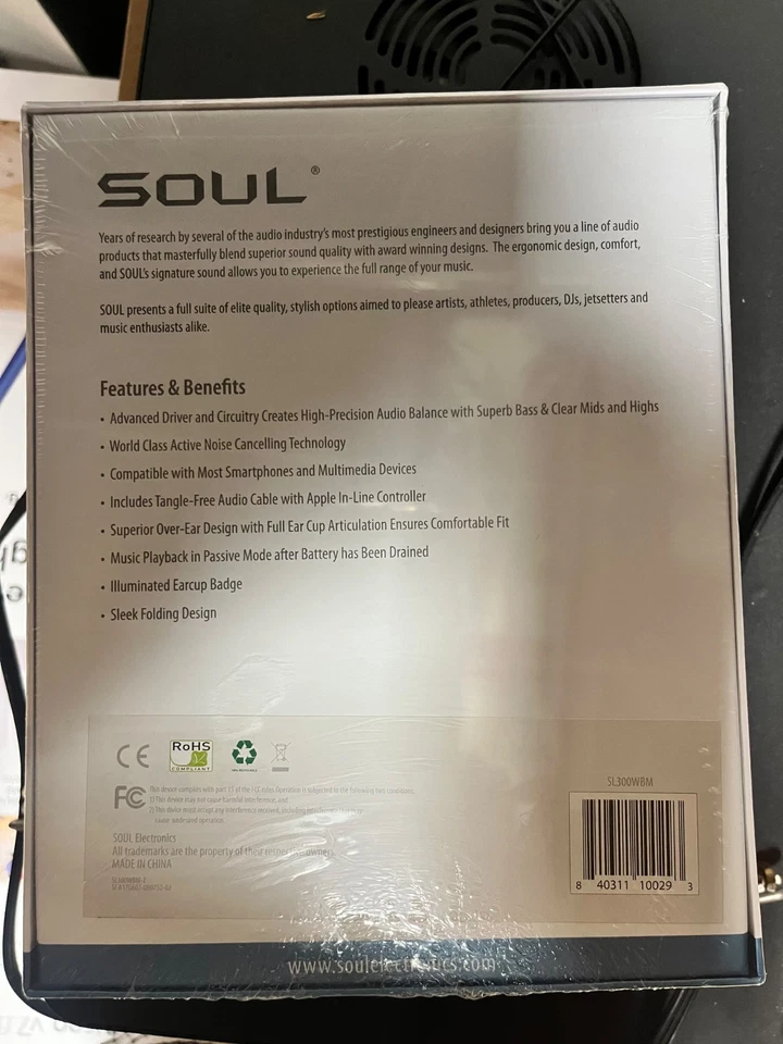 Наушники с шумоподавлением высокой четкости SOUL от Ludacris SL300WB черные/белые - Изображение 3 из 4