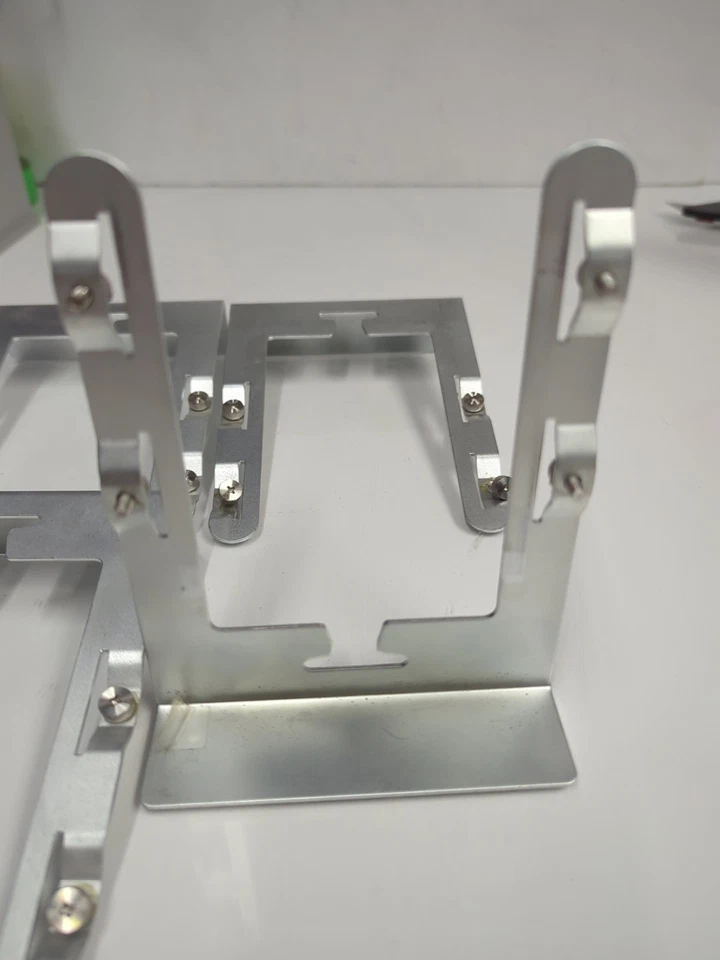 4x Apple Mac Pro A1186 (2006 2007 2008)  Hard Drive Caddy Tray - - Image 3 of 3