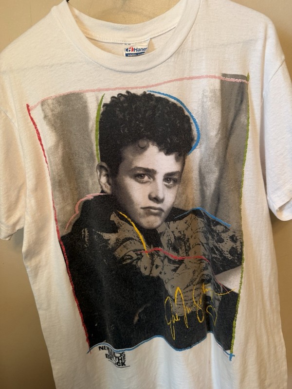 VINTAGE BAND NEW KIDS ON THE BLOCK T- SHIRT JOEY McINTYRE LARGE 1989