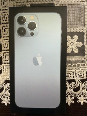 Apple iPhone 13 Pro Max - 256 GB - Sierra Blue (Unlocked)