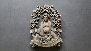 Habondia Plaque - Dryad Design - 138 P. Borda 2003 - 5" x 3.75"