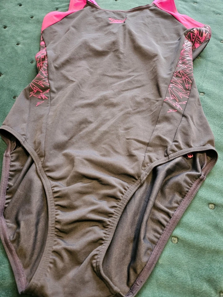Speedo Women's Pink/Grey Swimsuit Size Eur 38. Brand New Without Tags - Image 3 of 4