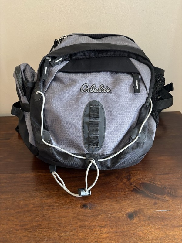 Cabela’s Hydration Backpack Gray Black Hiking Daypack Trail Pack w/ Waist Strap