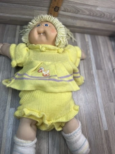 1985 CABBAGE PATCH KIDS - Original Clothes & Diaper! Made by Xavier Roberts