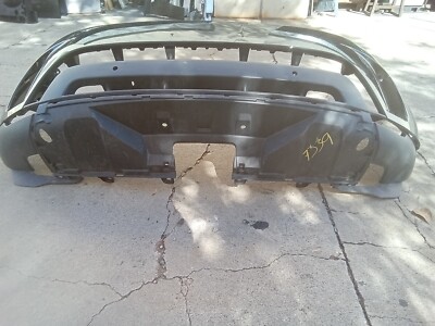 2017-21 Land Rover Discovery HSE L462 FRONT Bumper Oem HY32-17F003