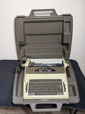 Royal Medallion II Portable Electricl Typewriter Power  w/ Case Vintage PARTS! thumbnail