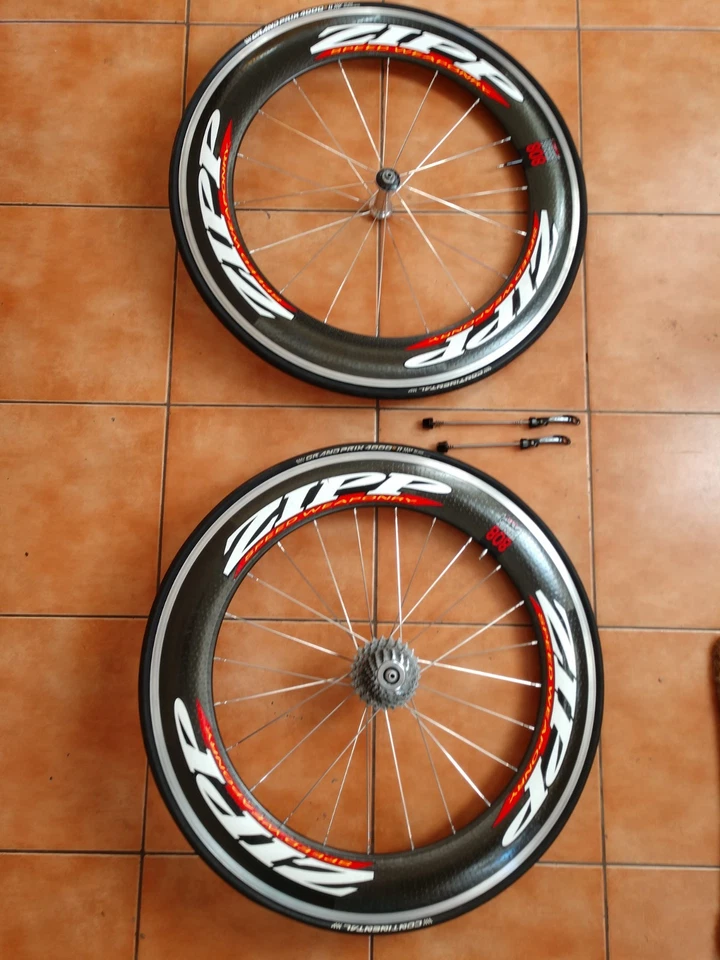 Zipp 808 Laufradsatz Campagnolo 12/25 Continental 4000 S2 Reifen Felgen Carbon