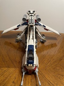 Lego Star Wars 10195 Republic Dropship with AT-OT Incomplete