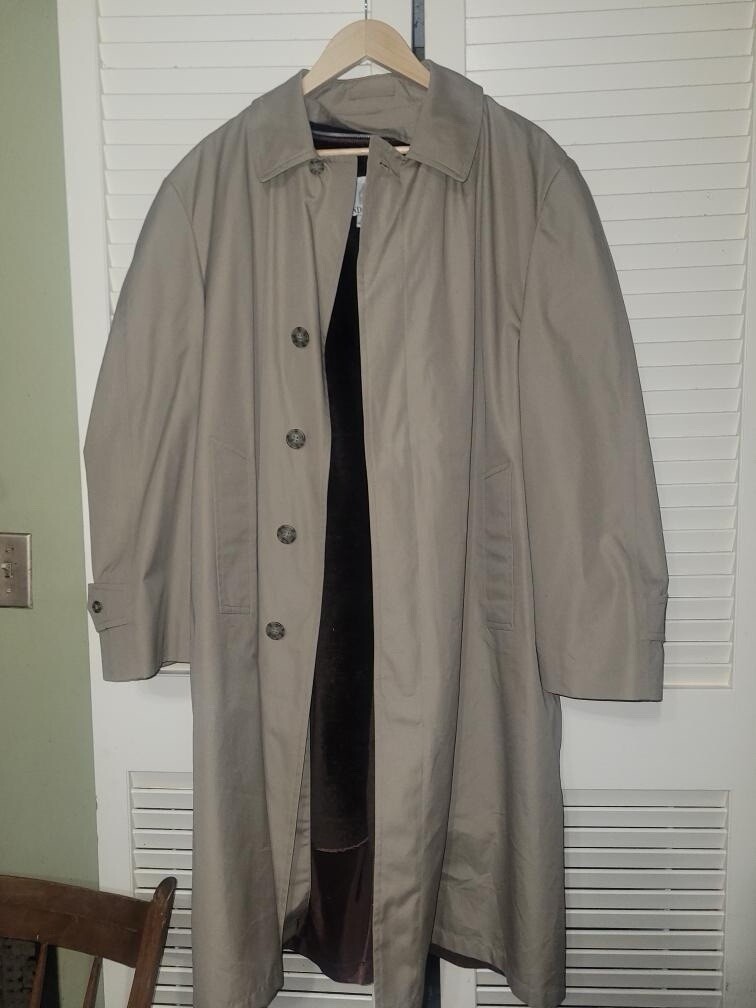 VTG London Fog Khaki Tan Faux Fur Lined Button Up Trench