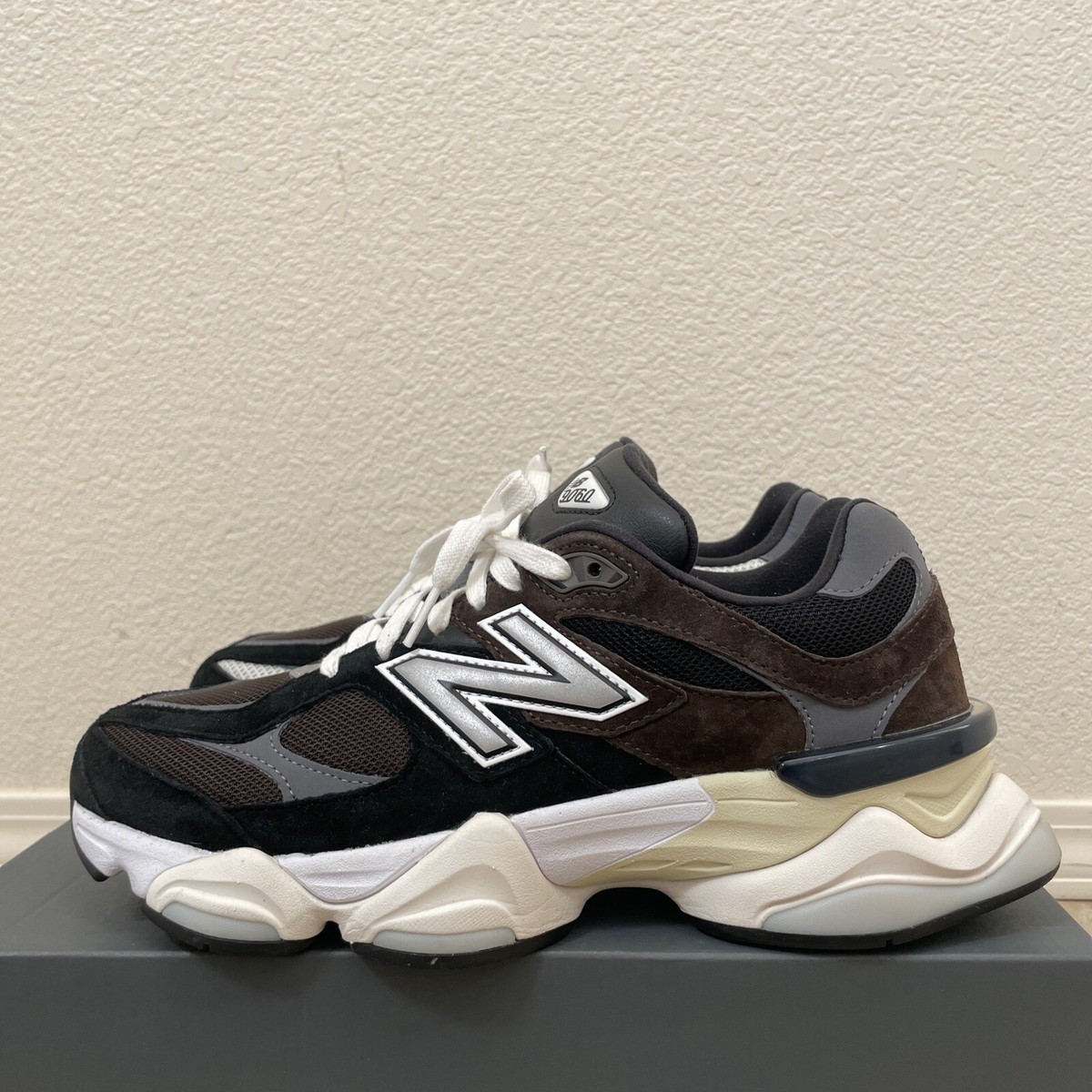 【New Balance】9060 Black Dark Brown ★大人気★ s-l1200.jpg