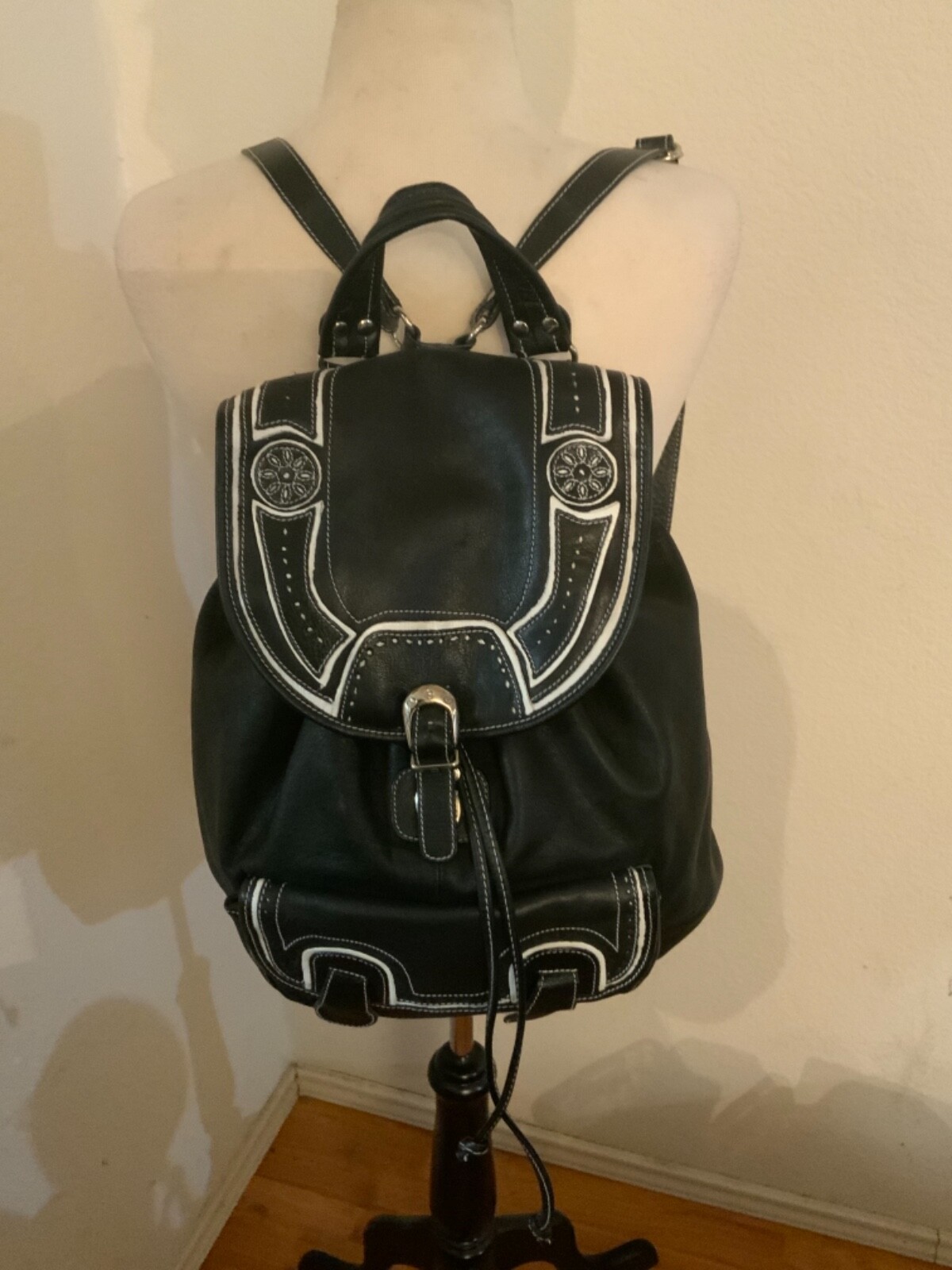 Guess Backpack Black white Drawstring - image 1