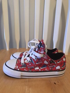 hello kitty infant converse