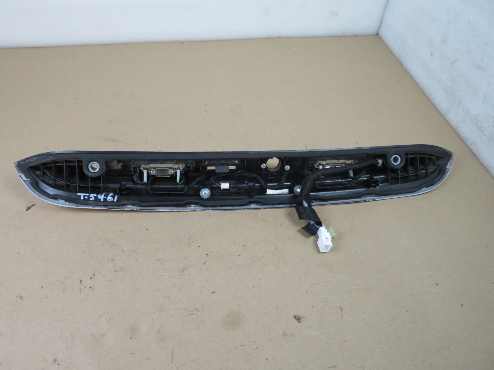 2014-2017 MASERATI GHIBLI REAR TRUNK LID TRIM COVER MOULDING PANEL W/ LIGHT OEM