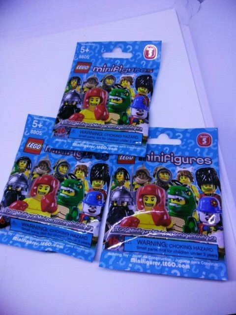 LEGO City Passenger Plane 3181 New in Sealed Box + 3 MINI FIG