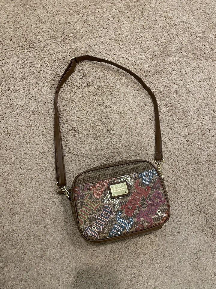 Bolso Bandolera Juicy Couture Chino Castaño "Double the Love" Cámara Y2K Foto 2 de 4
