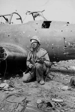 WWII Photo Iwo Jima Marine with M1 Carbine WW2 USMC World War Two Marines/ 6001