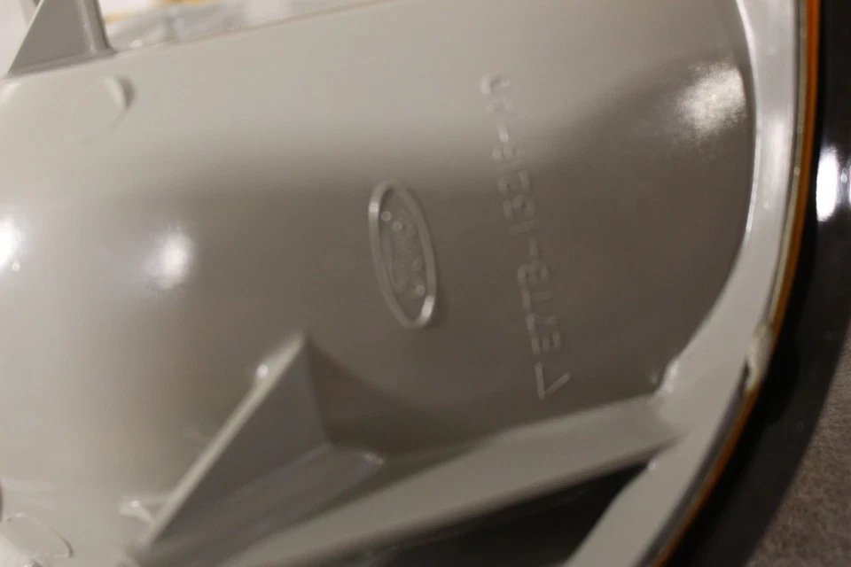 NOVO ORIGINAL 1987-1991 FORD BRONCO F-250 LUZ DE ESTACIONAMENTO ESQUERDA E9TZ-13201-D - Imagem 3 de 3