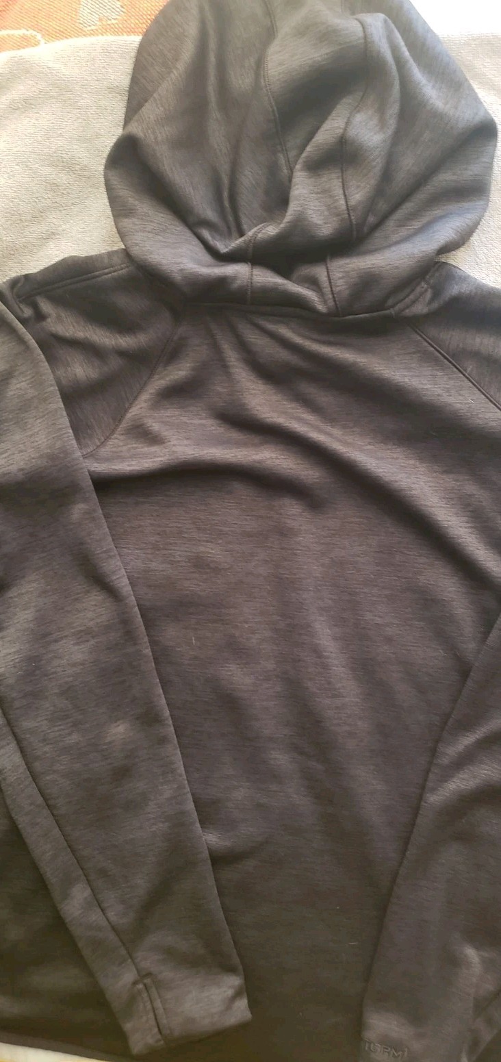 Under Armour Cold Gear Realtree Women's Pink Camo Hoodie. Size: XLG thumbnail 8