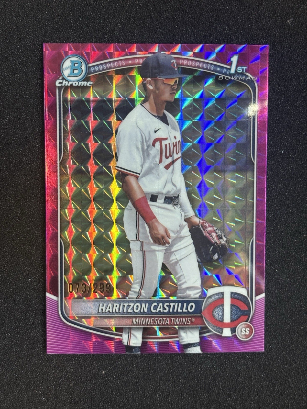 2025 Bowman Chrome Haritzon Castillo Fuchsia Geometric Refractor 1st #/299