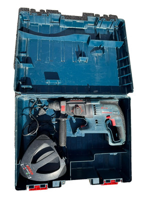 - Bosch Bohrhammer GBH 36 V-LI, im Koffer mit Ladegerät, ohne Akku, Werkstatt  -