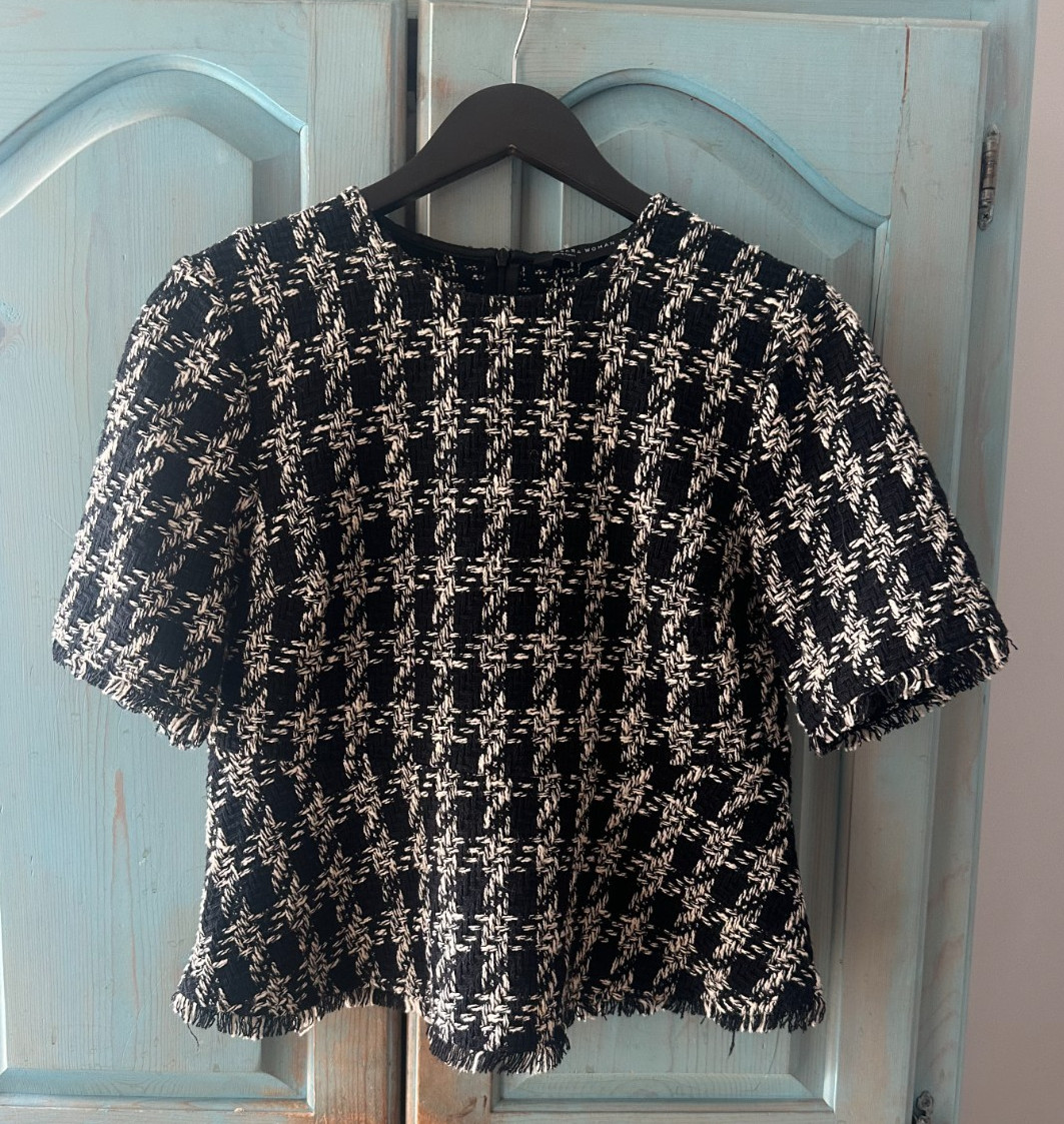 ZARA Woman Tweed Top Size M Medium Woven Fringed Short Sleeved