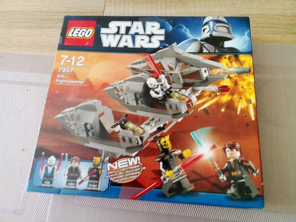 LEGO Star Wars 7957 Sith Nightspeeder, photo 2 sur 2
