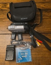 Sony Handycam DCR-DVD610 Camcorder, Case, Battery, Charger