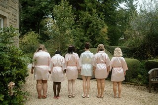 X4 Bridesmaid X1 Maid Of Honour And X1 Bride Wedding Dressing Gowns & PJs
