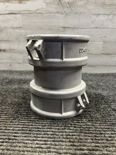 Used Sealfast DD400 coupler 4-3/4” ID